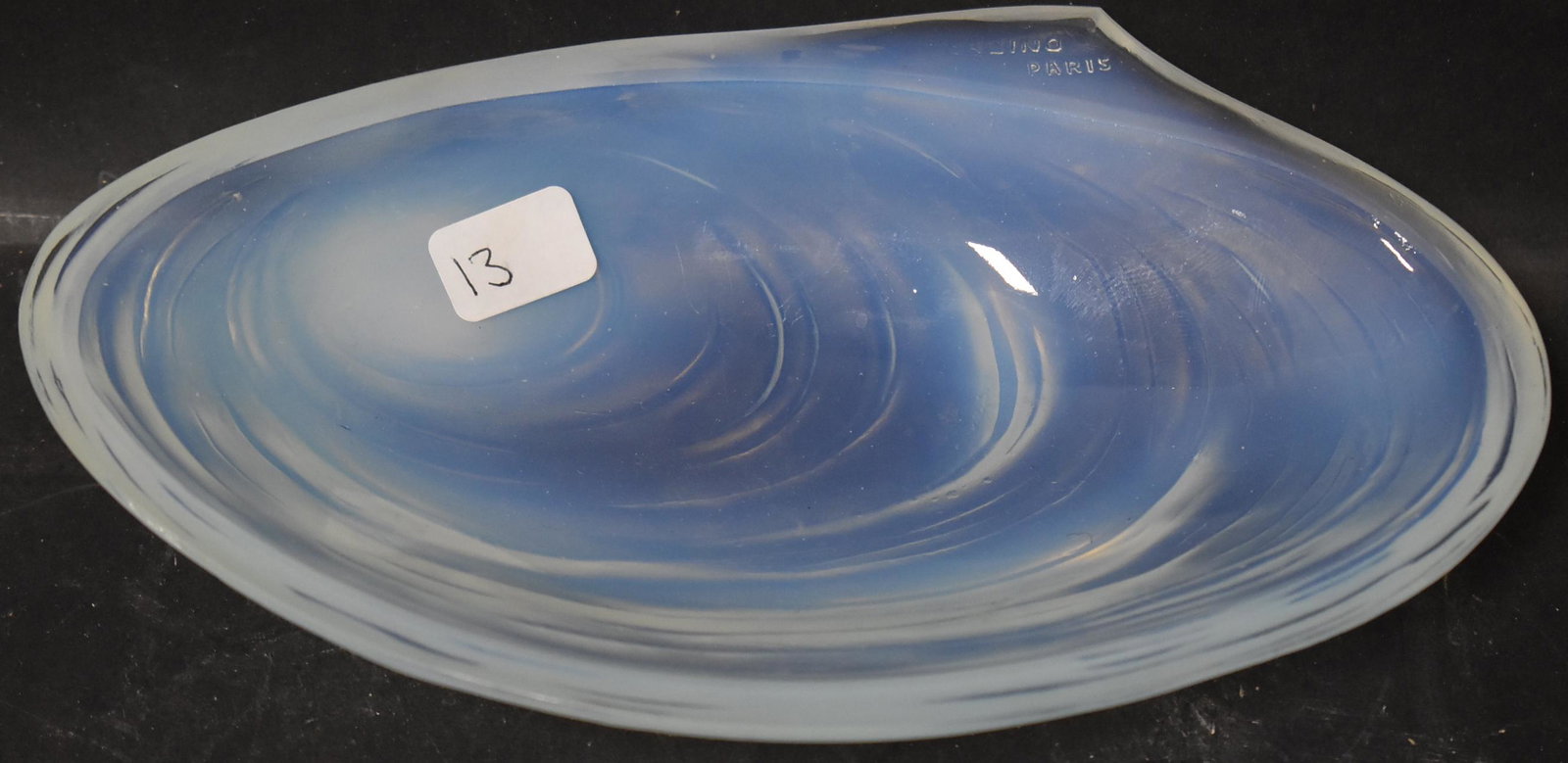 Sabino Art Glass Shell Sgd.: Signed Sabino Paris. Good Condition. Size 7"W