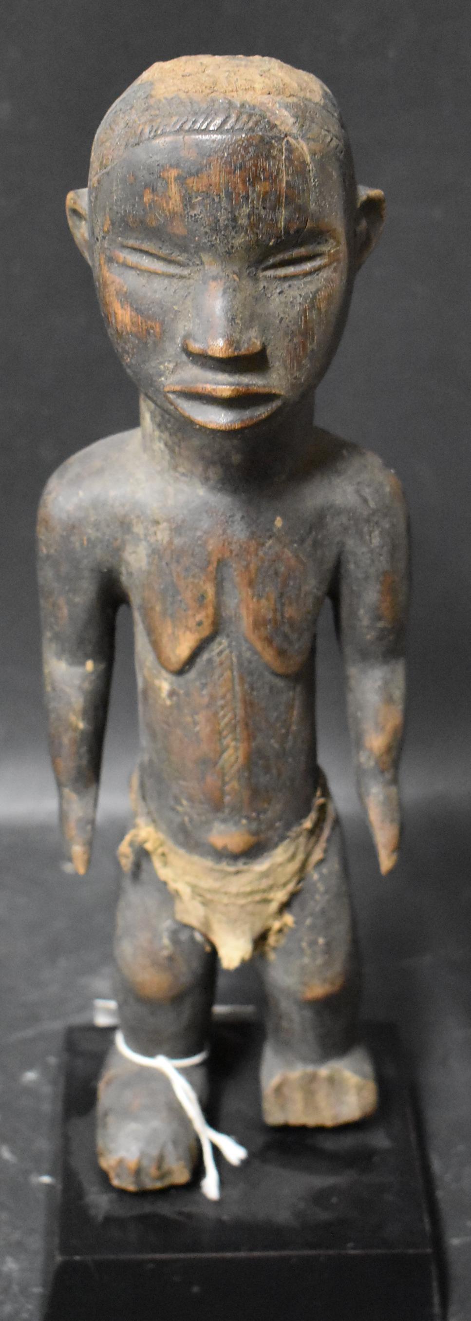 Early African Carved Wooden Figure (1 of 4)