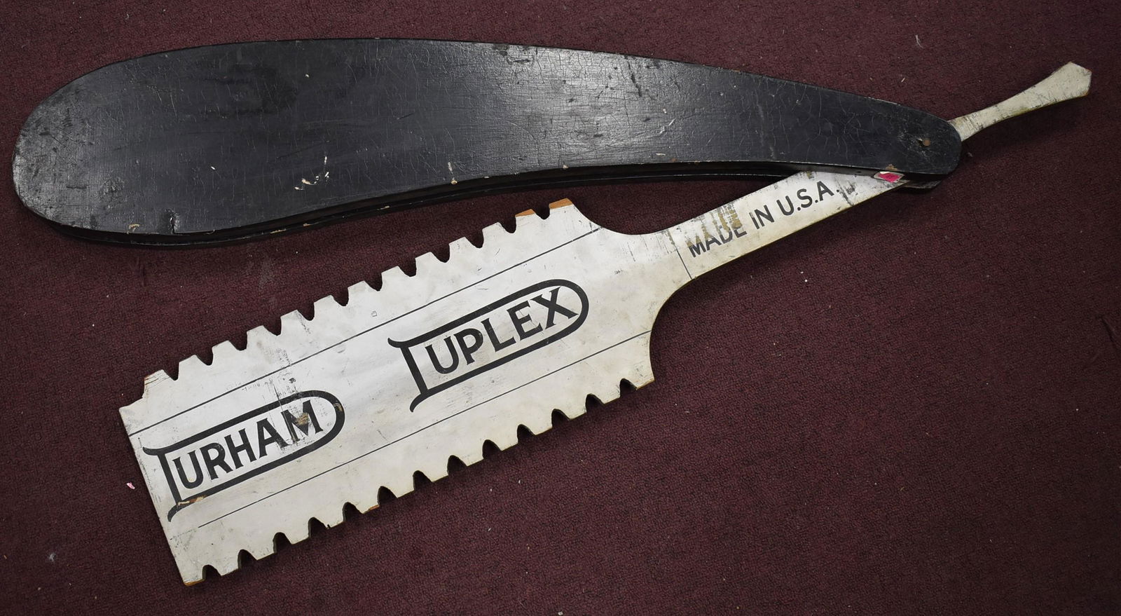 Durham Duplex Wooden Razor Advertisement (1 of 6)
