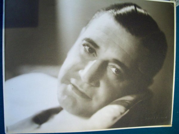 ERNEST BACHRACH PHOTO OF RICHARD DIX: 10 3/4" W X 13 3/4" H, matte finish, (Radio Pictures Studio), blind stamp for Ernest Bachrach recto, Dell Publishing Co. stamp verso, Exclusive photograph for Modern Screen, (NM)
