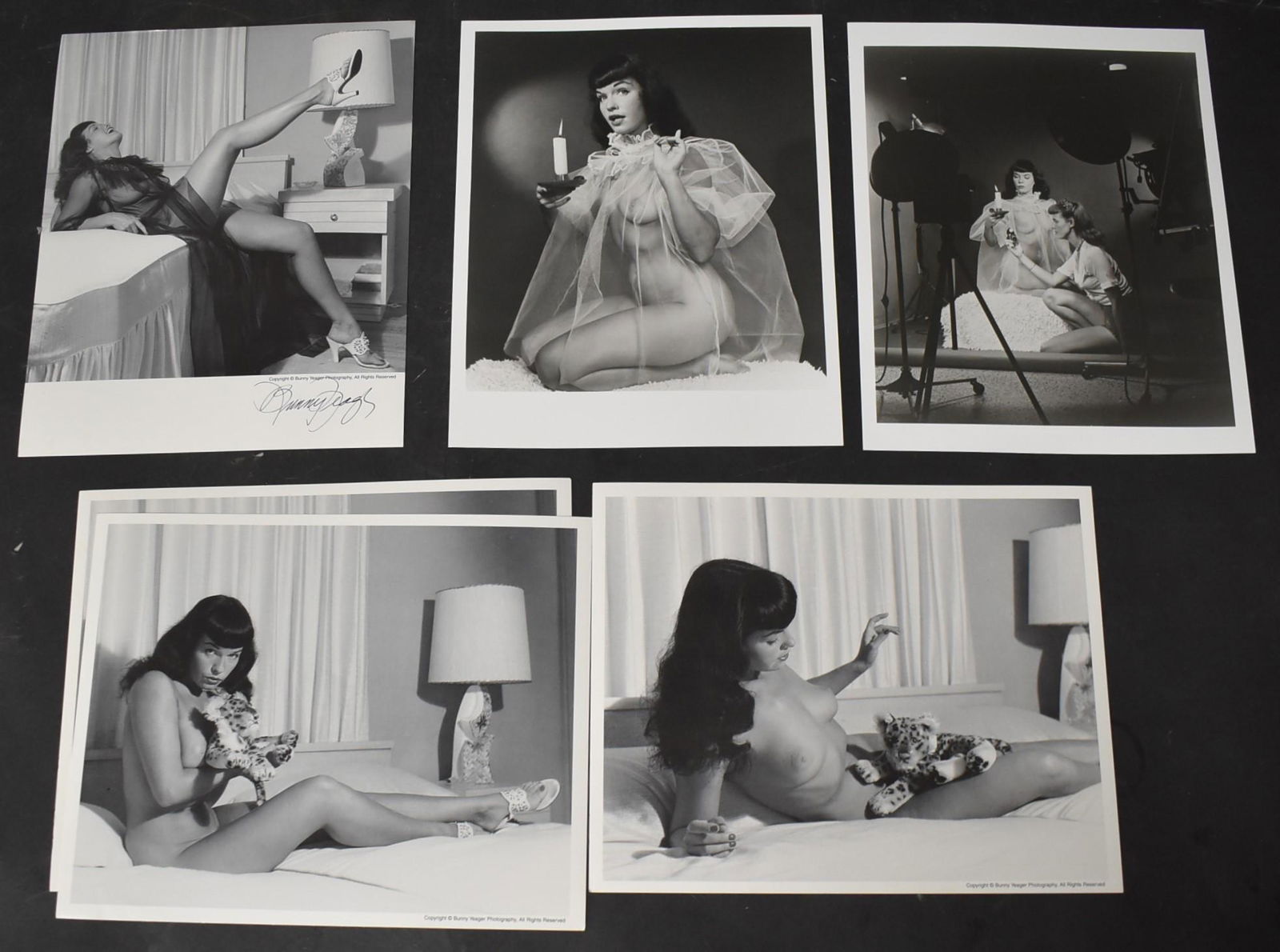 (6) Photos Bettie Page (1) Sgd. Bunny Yeager (1 of 4)