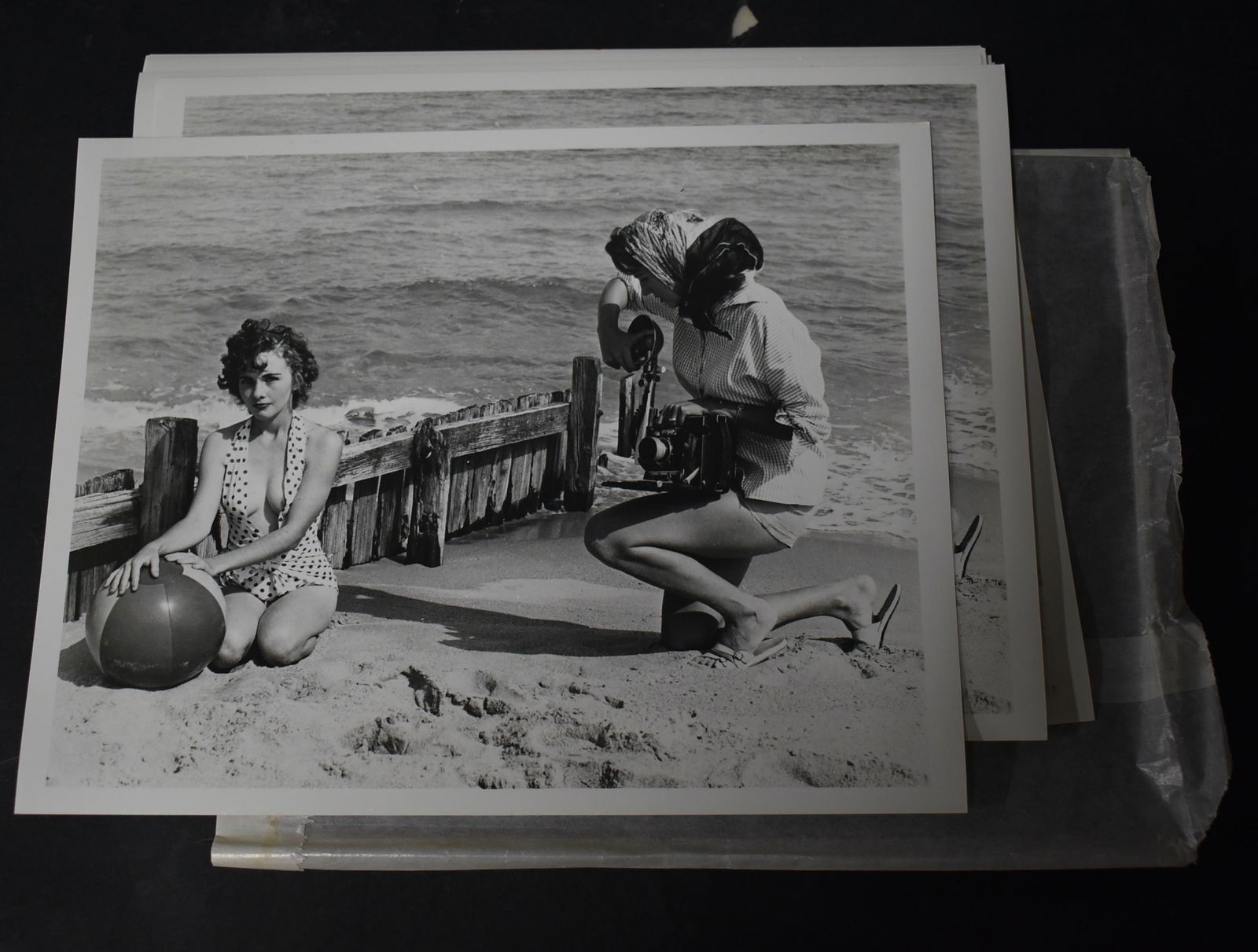 (15) Photos 8x10 . & (1) 8x10 Negative Bunny With Model (1 of 1)