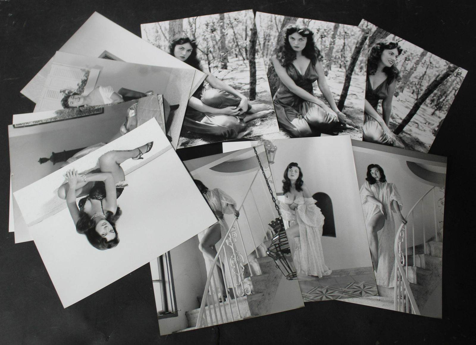 (11) Photos Bunny Yeager. Brown Hair. (1) Contact Sheet (1 of 4)