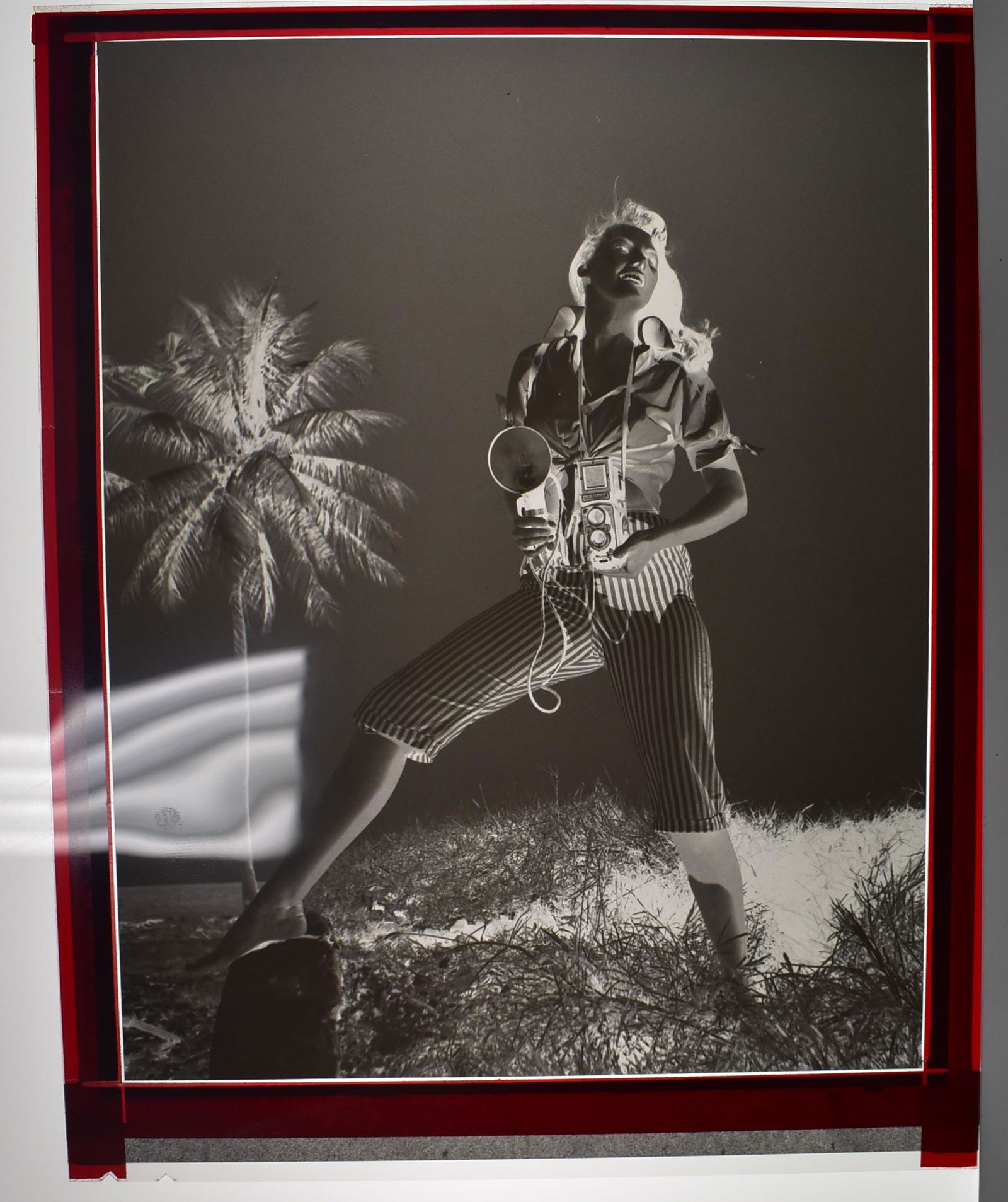 (25)+ Photos & (1) 8x10 Negative.Bunny Yeager (1 of 1)