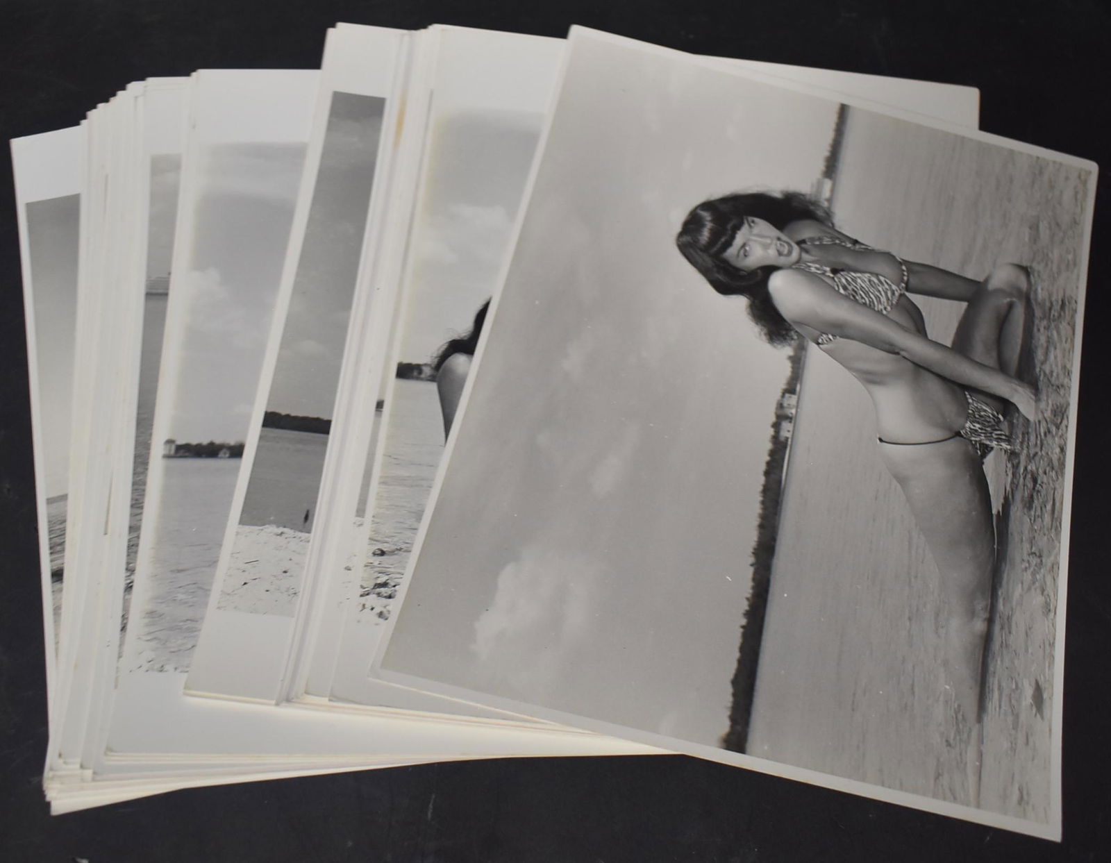 (40) Photos Bettie Page. Wthe Bunny Yeager Represented (1 of 7)