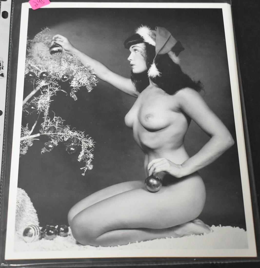 Bettie Page Christmas Photo (15+) (1 of 1)