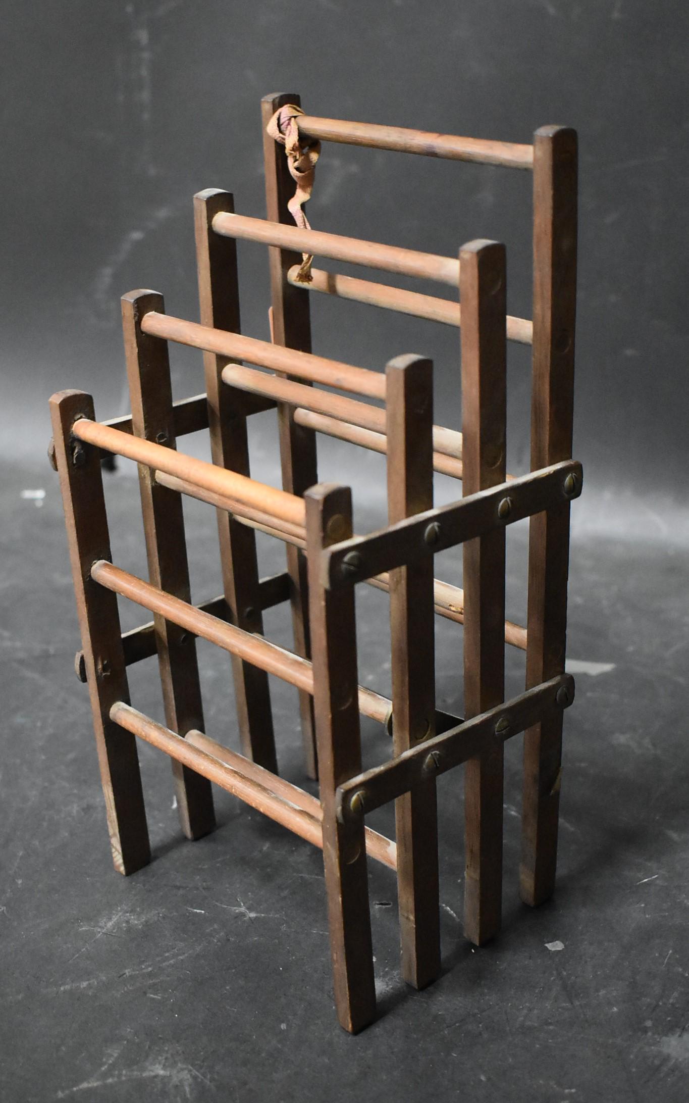 U.S. Patent Model Clothes Frame (1 of 3)