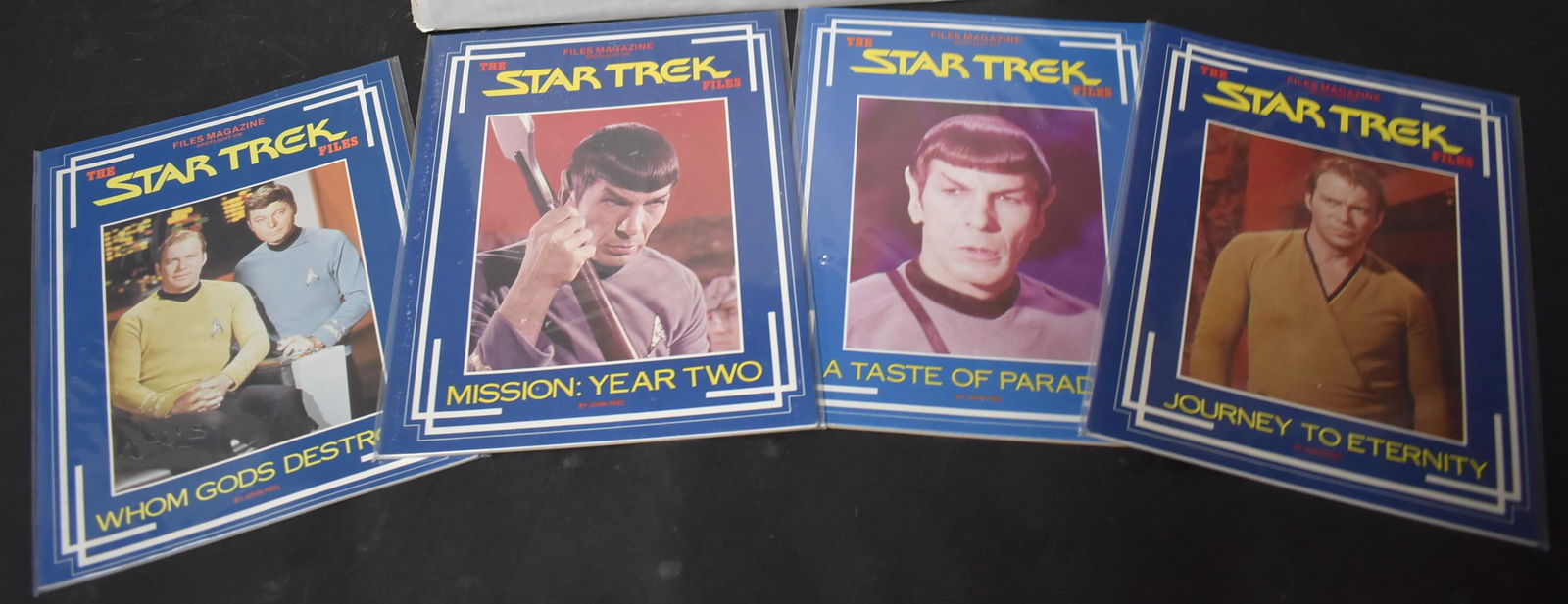 Lot of Star Trek Magazines (approx. 90) (1 of 2)