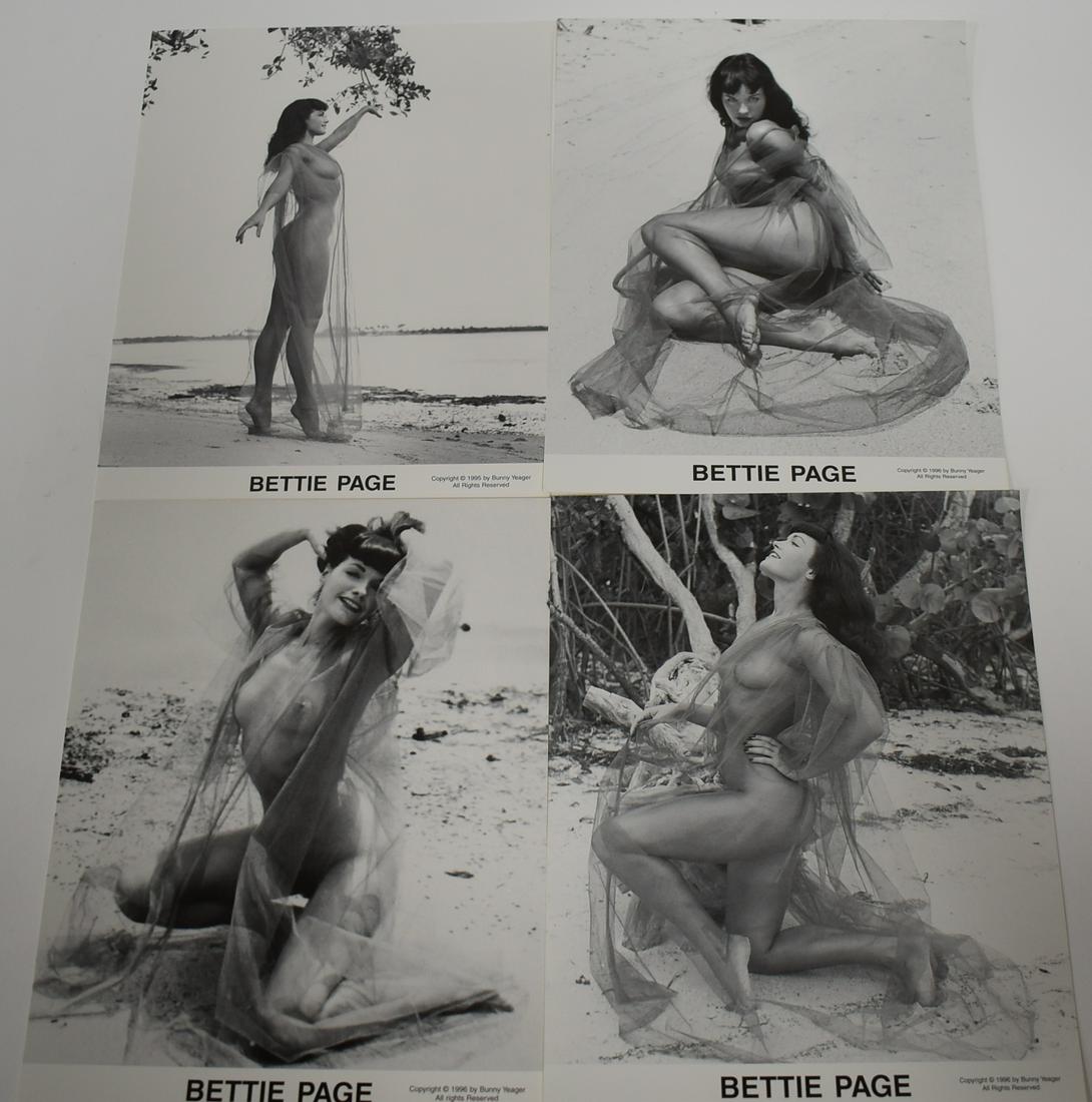 (100)+ Photos Bettie Page (1 of 1)