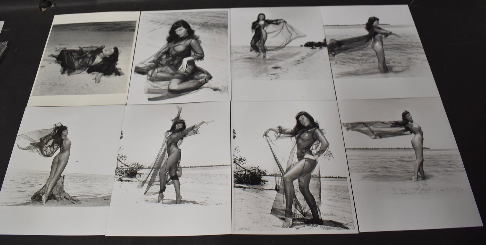 (24) Photos Bettie Page . (1 of 3)