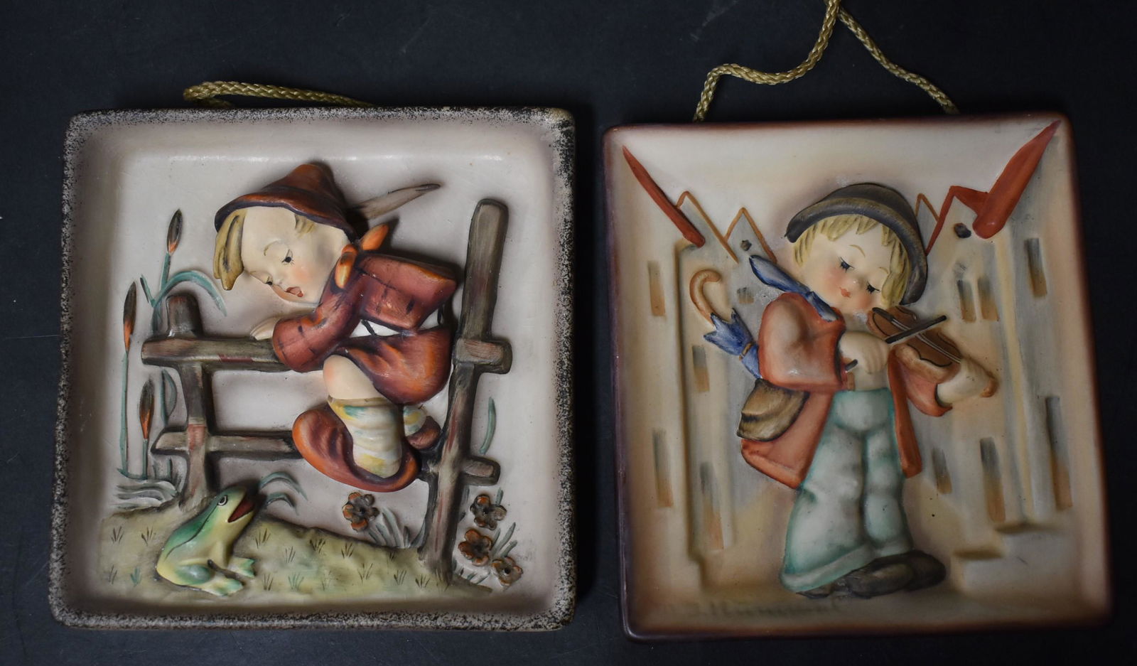 Hummel Wall Hanging Plaques (1 of 2)