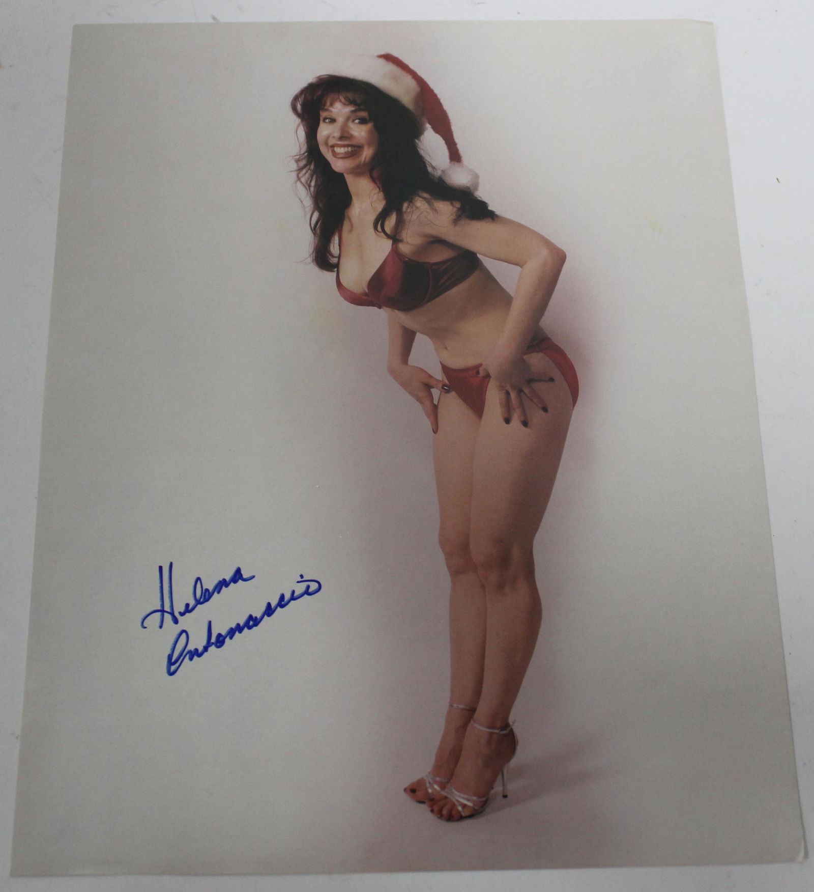 11x14 (1000) Photos All The Same Pose. Fifty Sgd. (1 of 1)