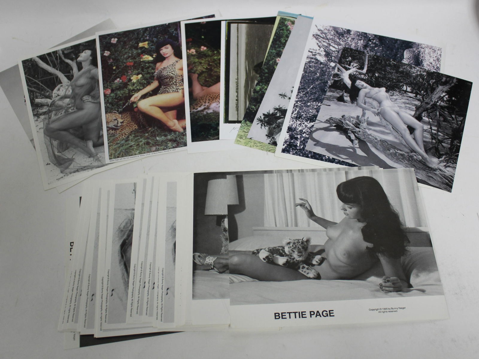 (35) 8x10 Photos Model: Bettie Page. (1 of 5)