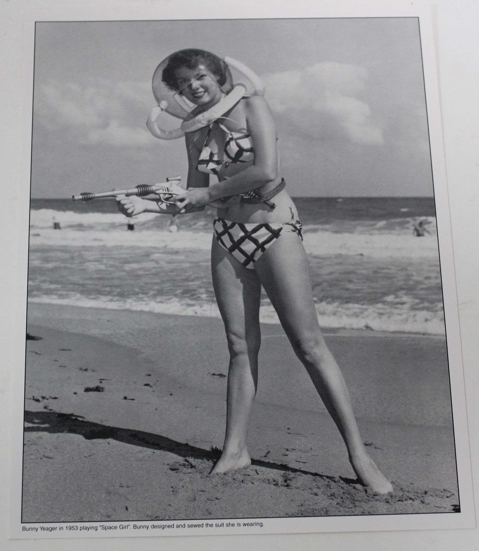 (25) Photos Bunny Yeager Playing Space Girl (1 of 1)