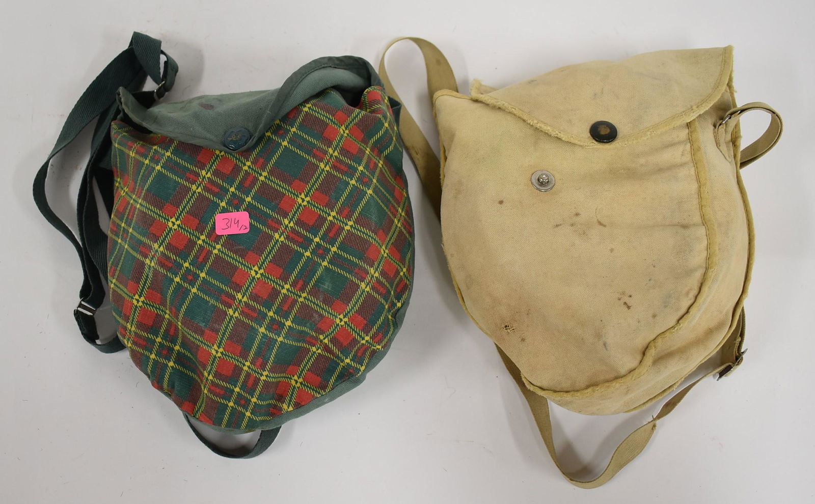 Vintage Camping Mess Kits (2) (1 of 5)