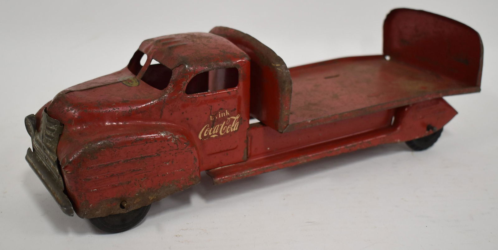 Coca Cola Magazine, Coca Cola Lincoln Truck. (2) (1 of 9)