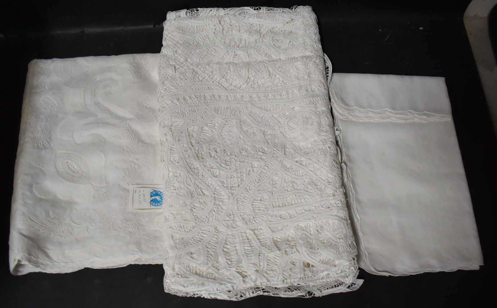 Vintage Lace Tablecloth. (2) (1 of 1)