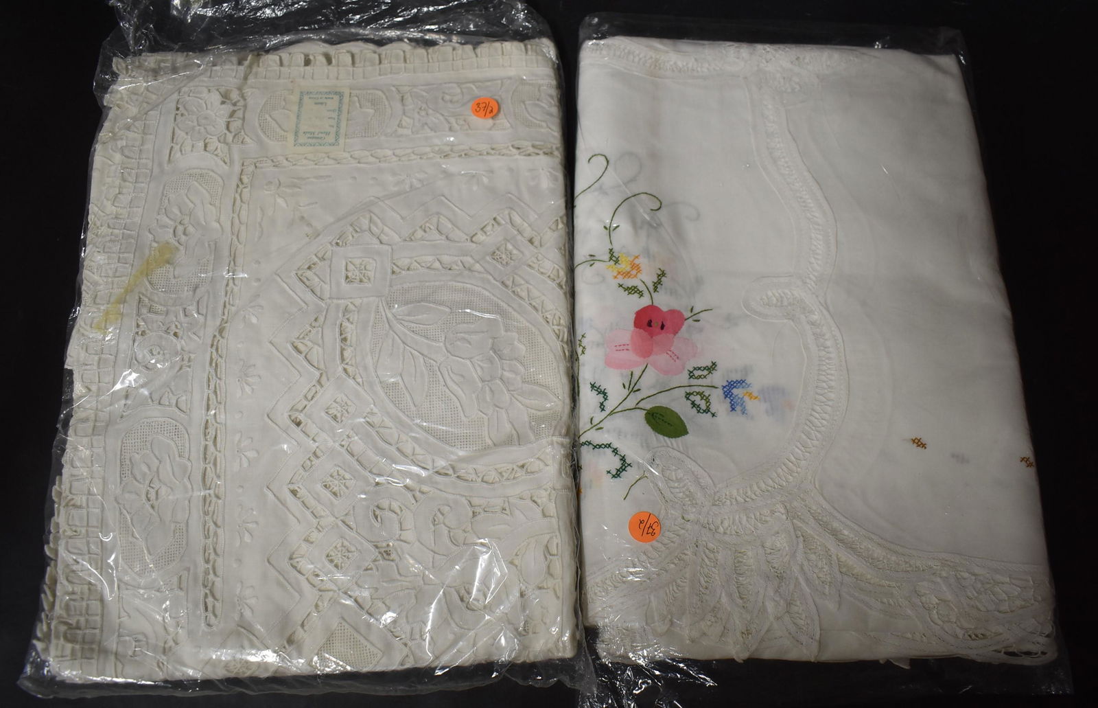 Vintage Lace Tablecloths & Lace & Embroidered fable (1 of 1)