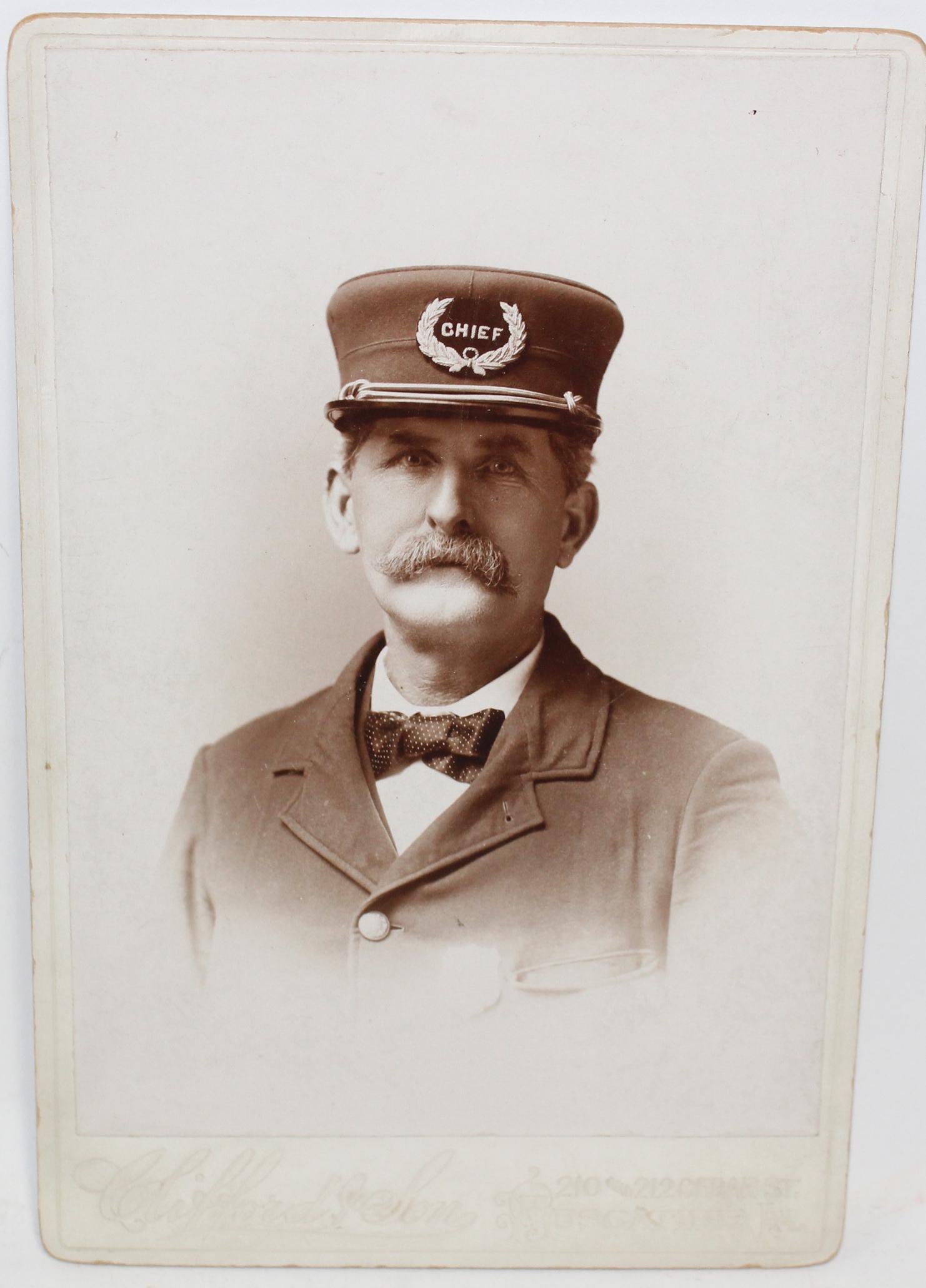 Cabinet Card The Chief: Clifford and Son Cedar Street Muscatine, Iowa Photographer s 4 x 6
