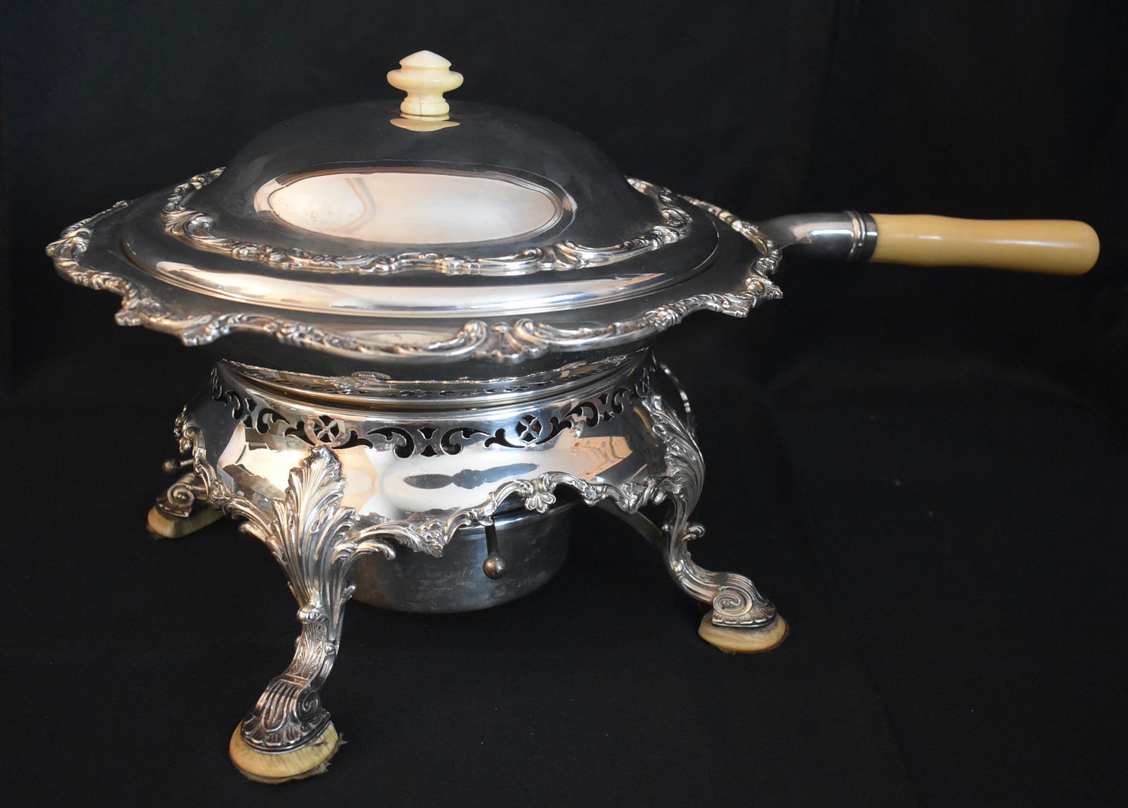 Gorham Sterling Silver Chaffing Dish (1 of 7)