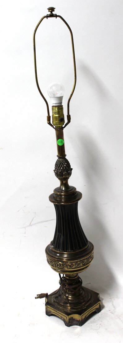 Stiffel Lamp Hollywood Regency. (1 of 3)