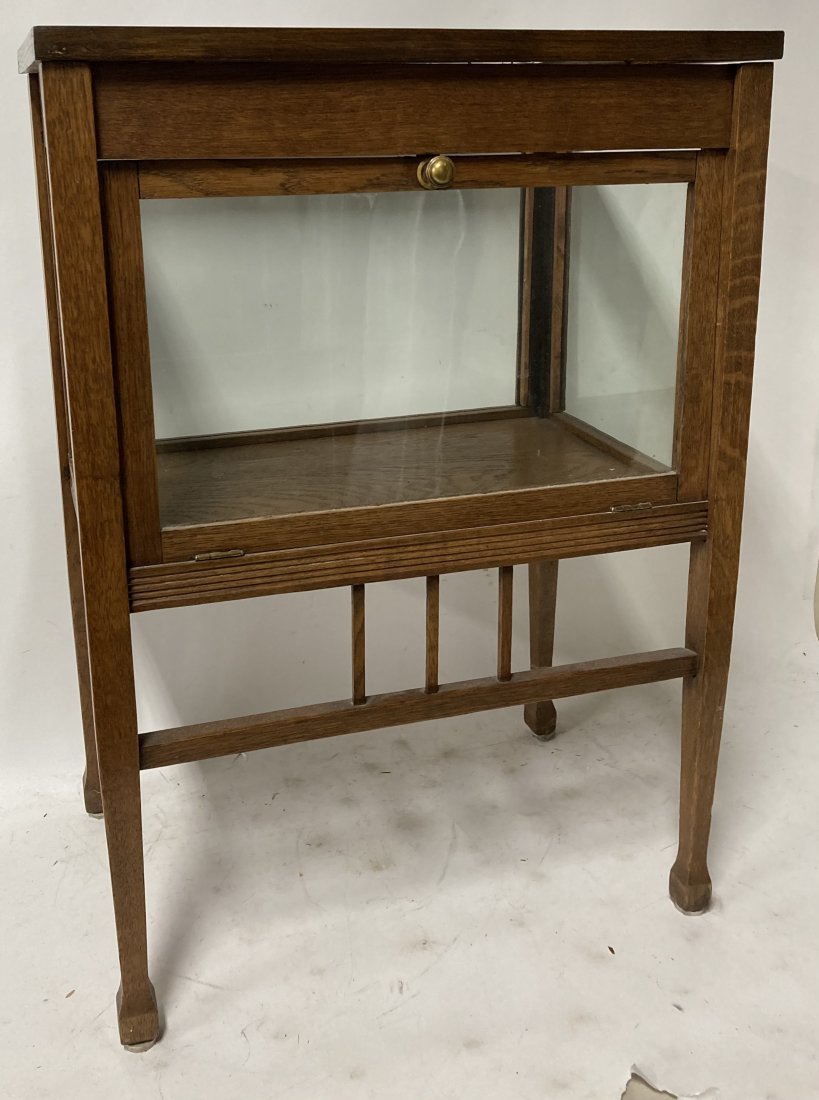 Arts and Crafts Display Table (1 of 3)