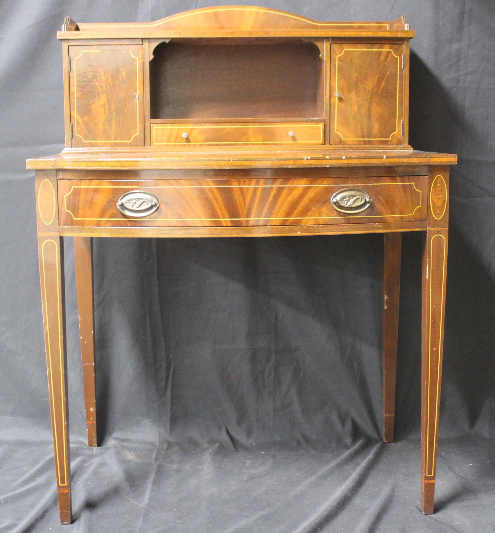Federal Style Mahogany Inlaid Desk: NEED SIZE + CONDITION