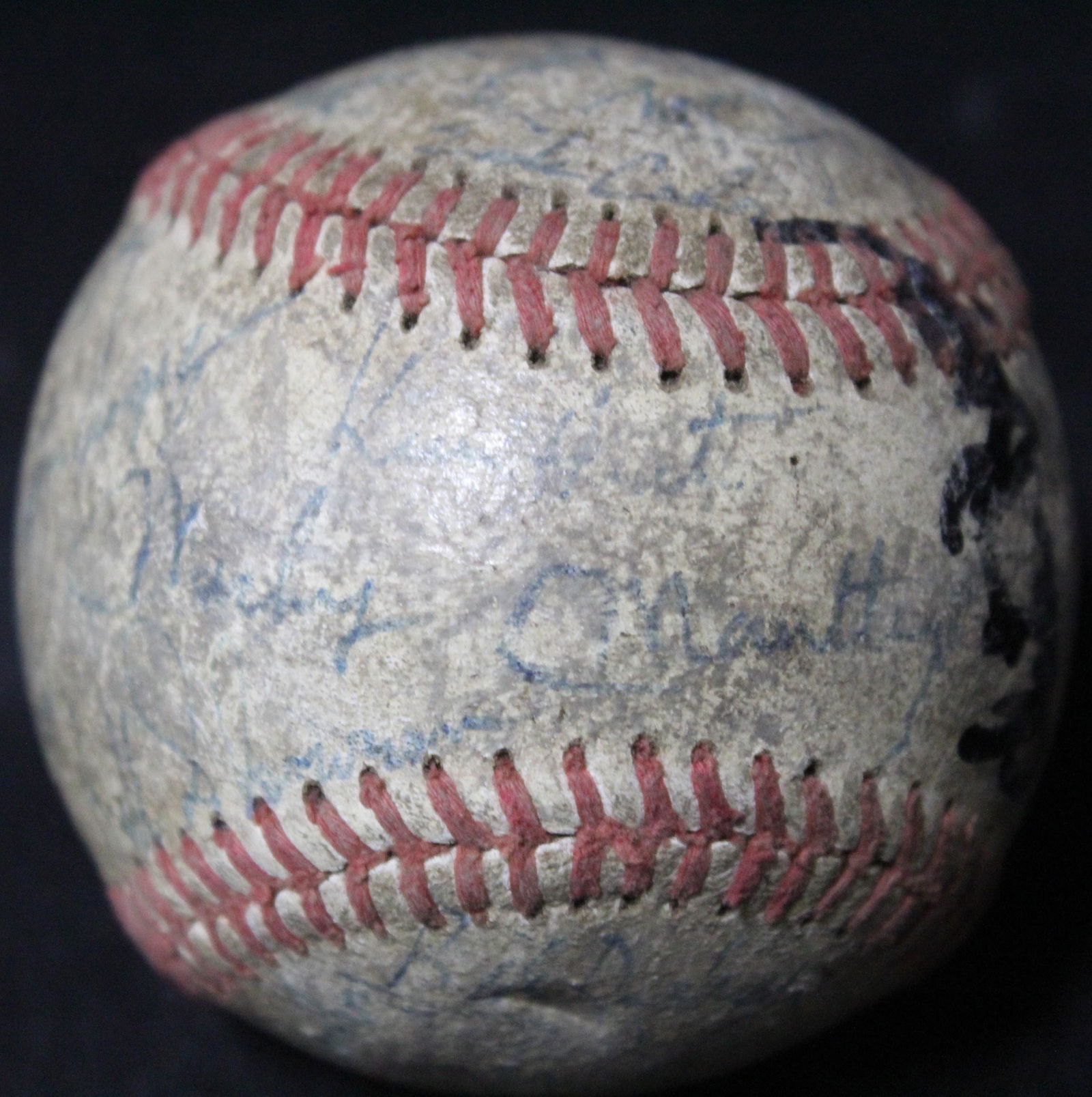 Yankees Sgd Team Baseball inc. Mickey Mantle. (1 of 4)