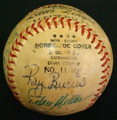 EARLY 1980'S NEW YORK METS SIGNED BASEBALL: Signatures include: Bobby Valentine, Joel Youngblood, Ray Burris, Steve Henderson, Feliz Millan, John Stearns, Alex Trevino, Nino Espinosa, Ken Sanders, Denny Summers.