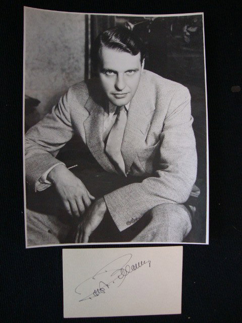 AUTOGRAPHS & SGD. PHOTOS INC. HERSHOLT,: Ralph Bellamey photo and autograph (1); Fred MacMurray photograph & autograph (1); Dudley Moore signed photograph (1); Vittorio Gassman autograph (1); Al Jolson portrait by Kesslere (1); Joan Davis po