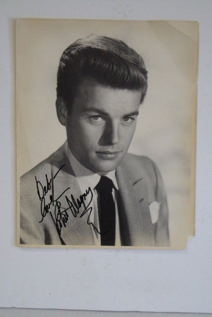 ROBERT WAGNER SIGNED PORTRAIT: Oversized double weight deluxe portrait. Signed Deb, Love Robert Wagner. 11 x 14. F. (lower right corner missing, visible in photo, crease upper right.)