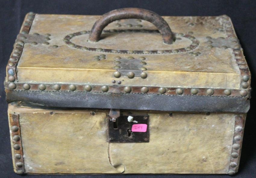 Antique EAG Roulstone Locked Box: Condition detailed in photos. Label fo "EAG Roulstone Manufactuerer of trunks Valises, carpet bags". As is condition. Size 6" H x 12 " W x 8" D.