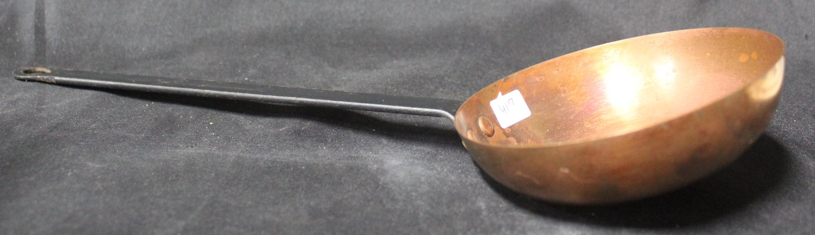 Copper Pot. Cast Iron Handle: Can be hung. 14"