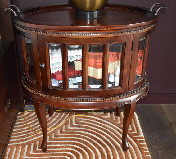 Pr. Curio Display Rounded End Tables (0055) on Jun 11, 2022 Mid