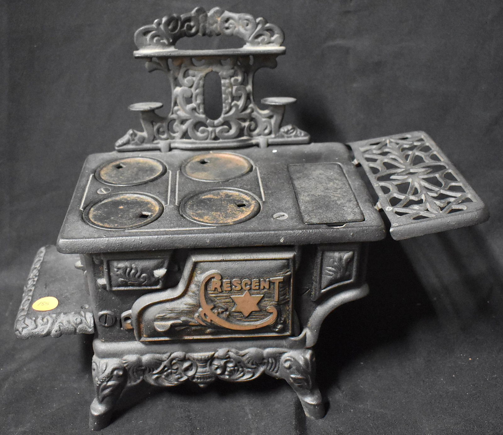 Crescent Cast Iron Model Stove (1 of 3)