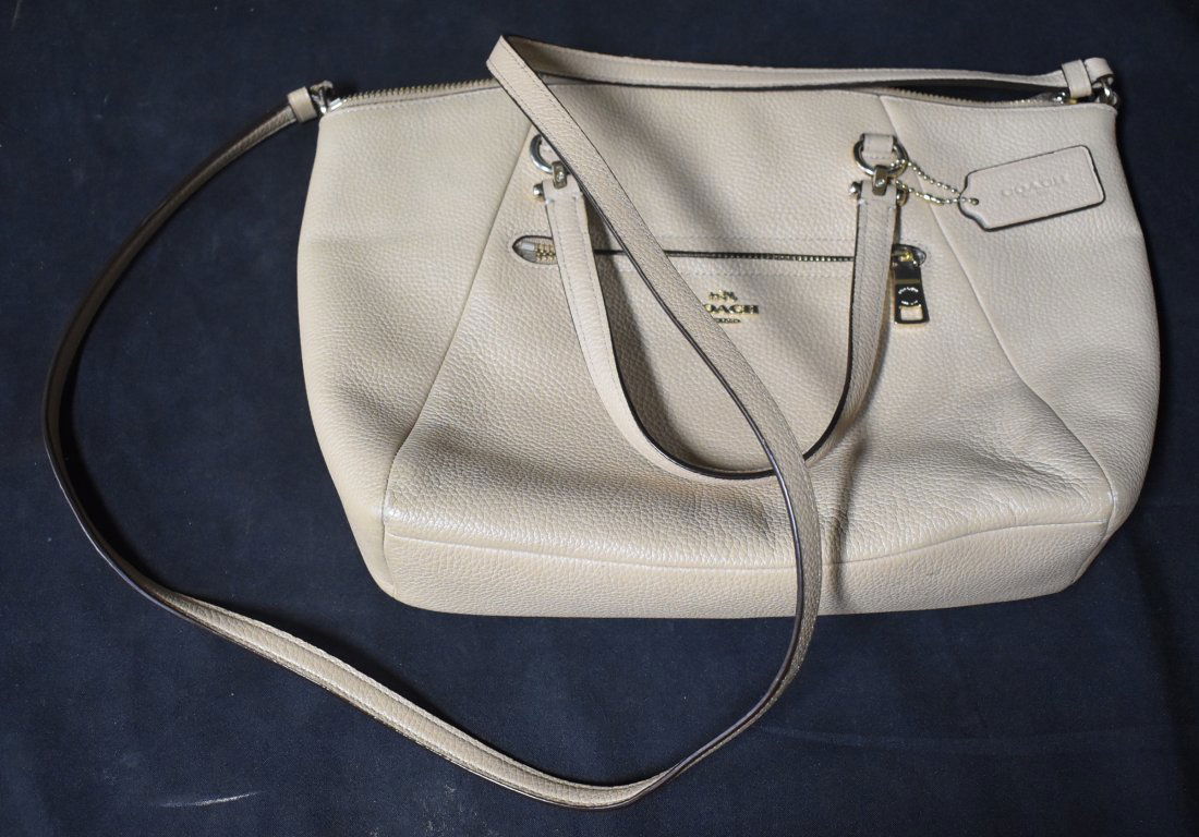 Vintage Coach Handbag (1 of 4)