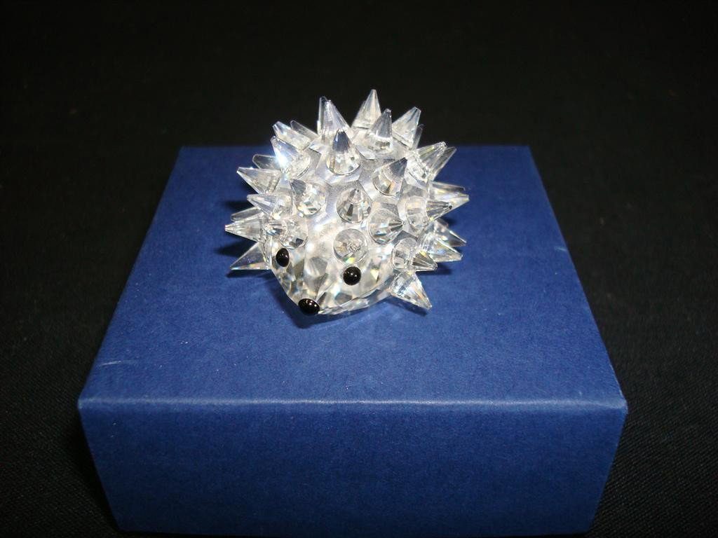 SWAROVSKI CRYSTAL PORCUPINE: Signed. In original box and packaging.