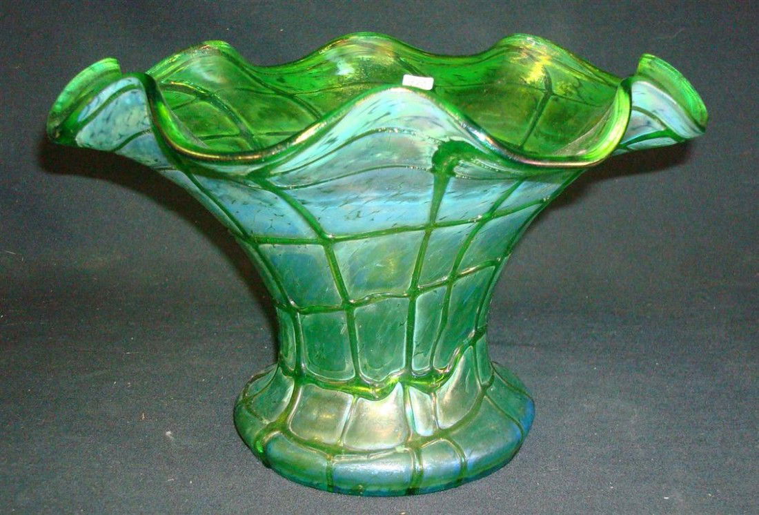 LOETZ RUFFLED CENTERBOWL/VASE: Iridescent glass with swirled Pampas decoration; 7" H. 10 3/4"W