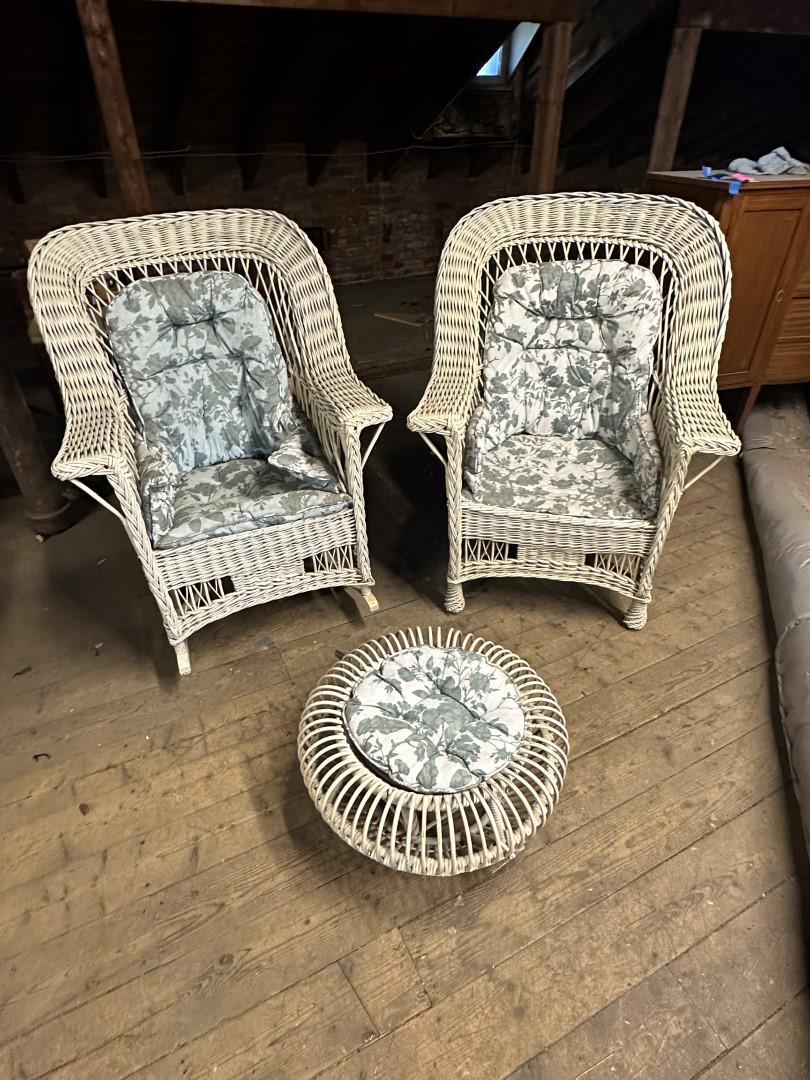 Victorian Three(3) Piece Wicker Set (1 of 4)