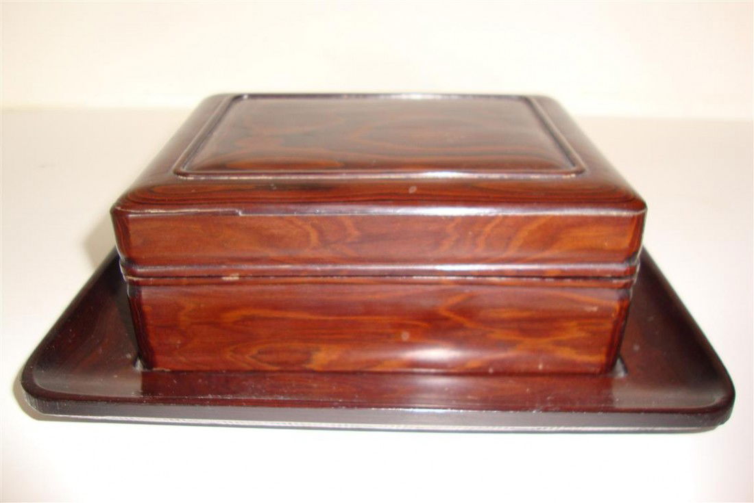 LACQUERED JAPANESE SCHOLAR'S BOX WITH UNDERTRAY: 5"L X 4" D. X 2"H and larger tray