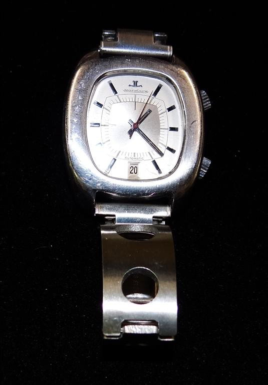 JAEGER LE COULTRE MAN'S WRISTWATCH: Automatic cushion-form model with date, stainless steel water resistant case, associated stainless bracelet, 37mm