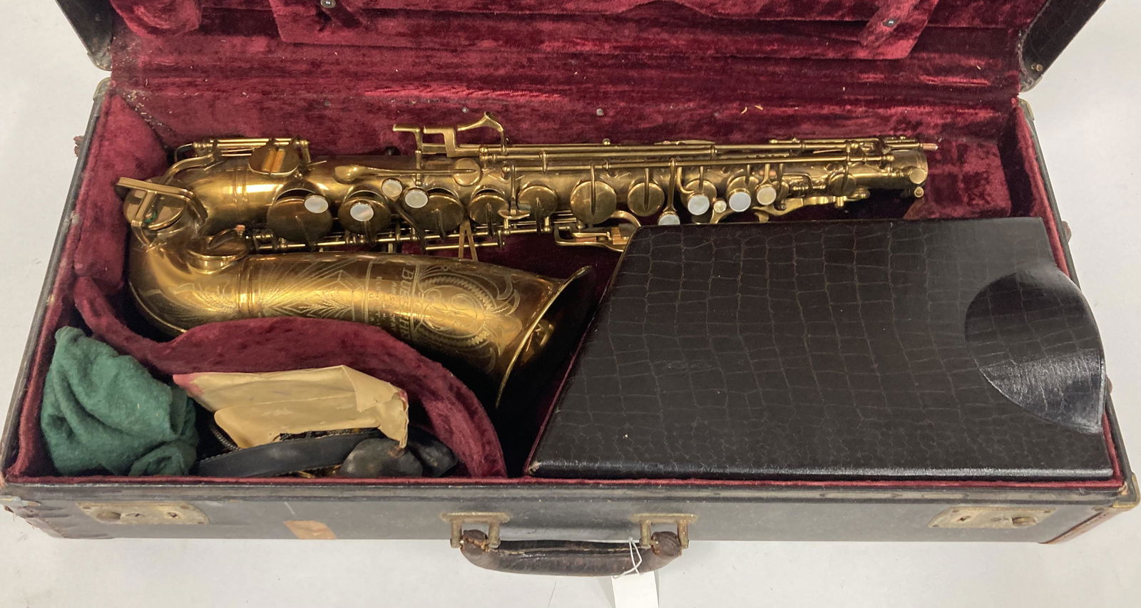 Professional USA Made Vintage Alto Sax (1 of 3)