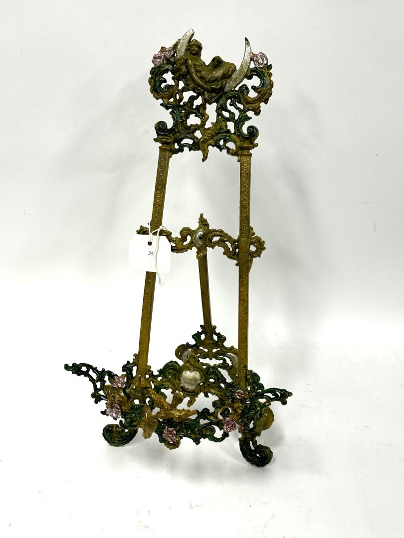 Large  Fancy Cast Iron Tabe Top Easel. (1 of 4)