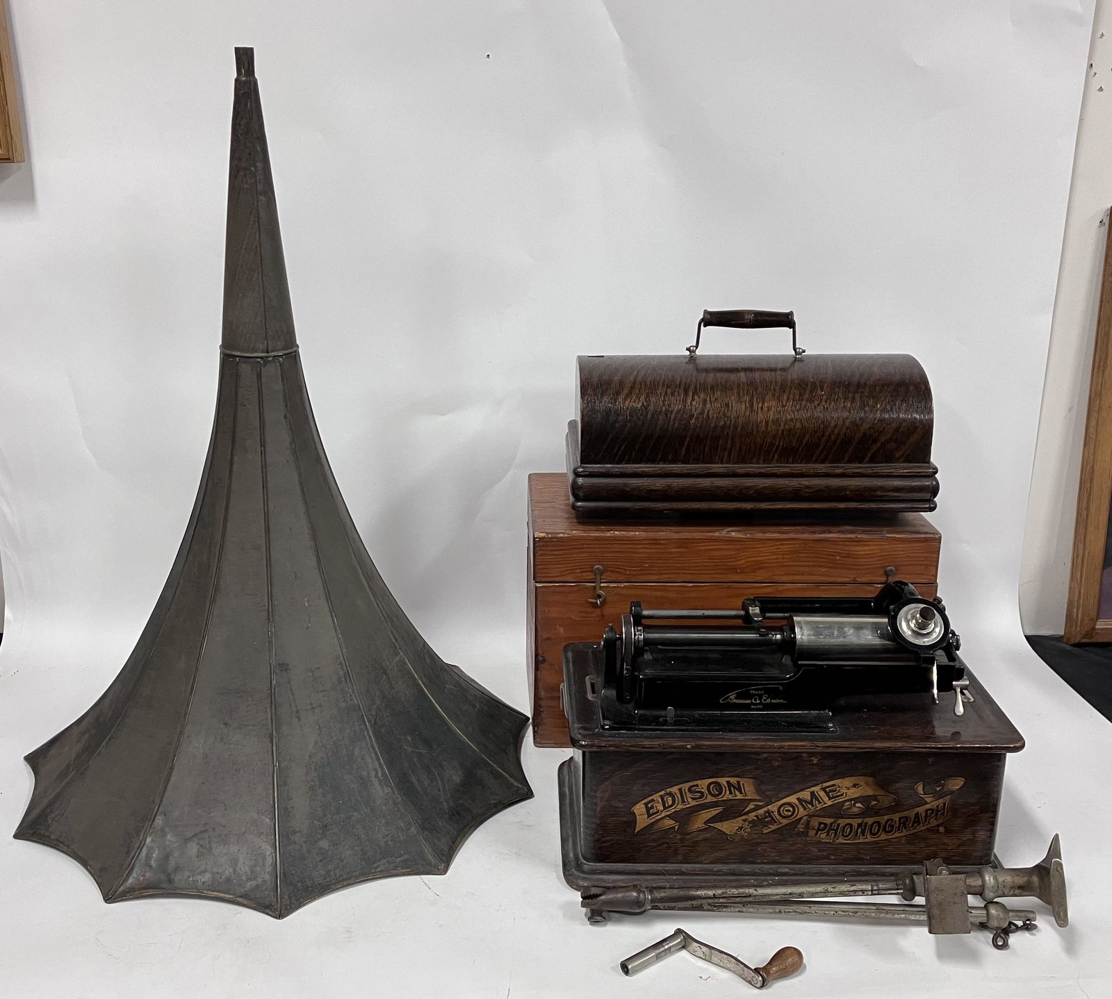 Thomas Edison Home Cylinder Record Player (1 of 16)