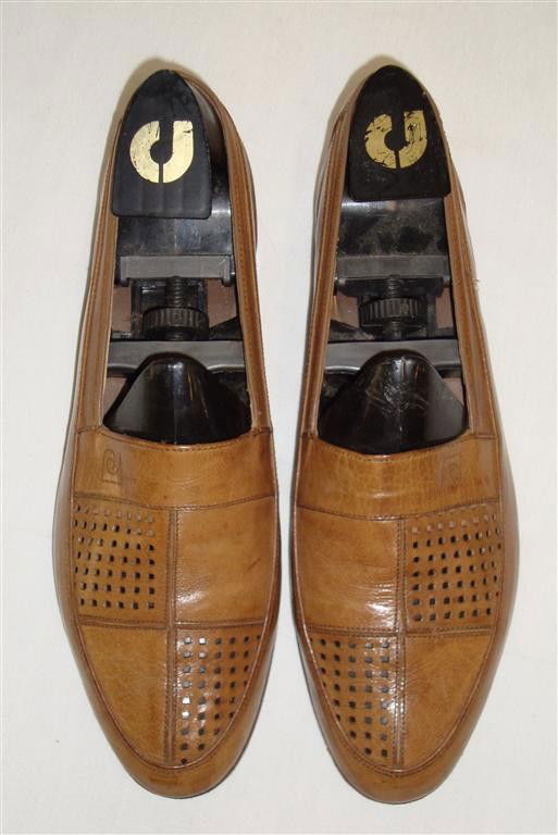 LIBERACE'S PIERRE CARDIN "PATCHWORK" LOAFERS: Size 10-1/2 with Pierre Cardin New York Paris labels