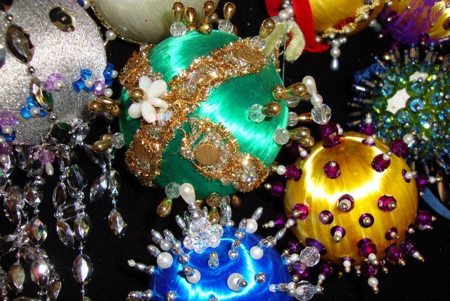 HANDMADE BEADED & SEQUINNED ORNAMENTS(21): Satin holiday balls decorated with beads, sequins, lace and faux pearls. Twenty One in the lot
