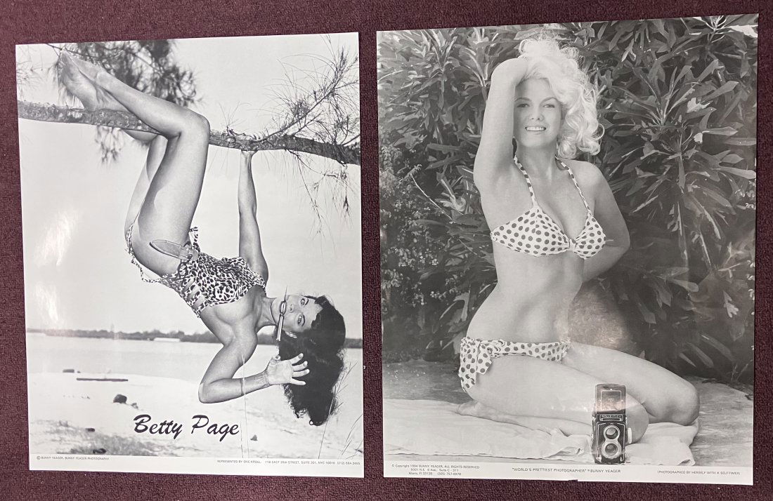Bettie Page and Bunny Yeager Posters (40) (1 of 3)