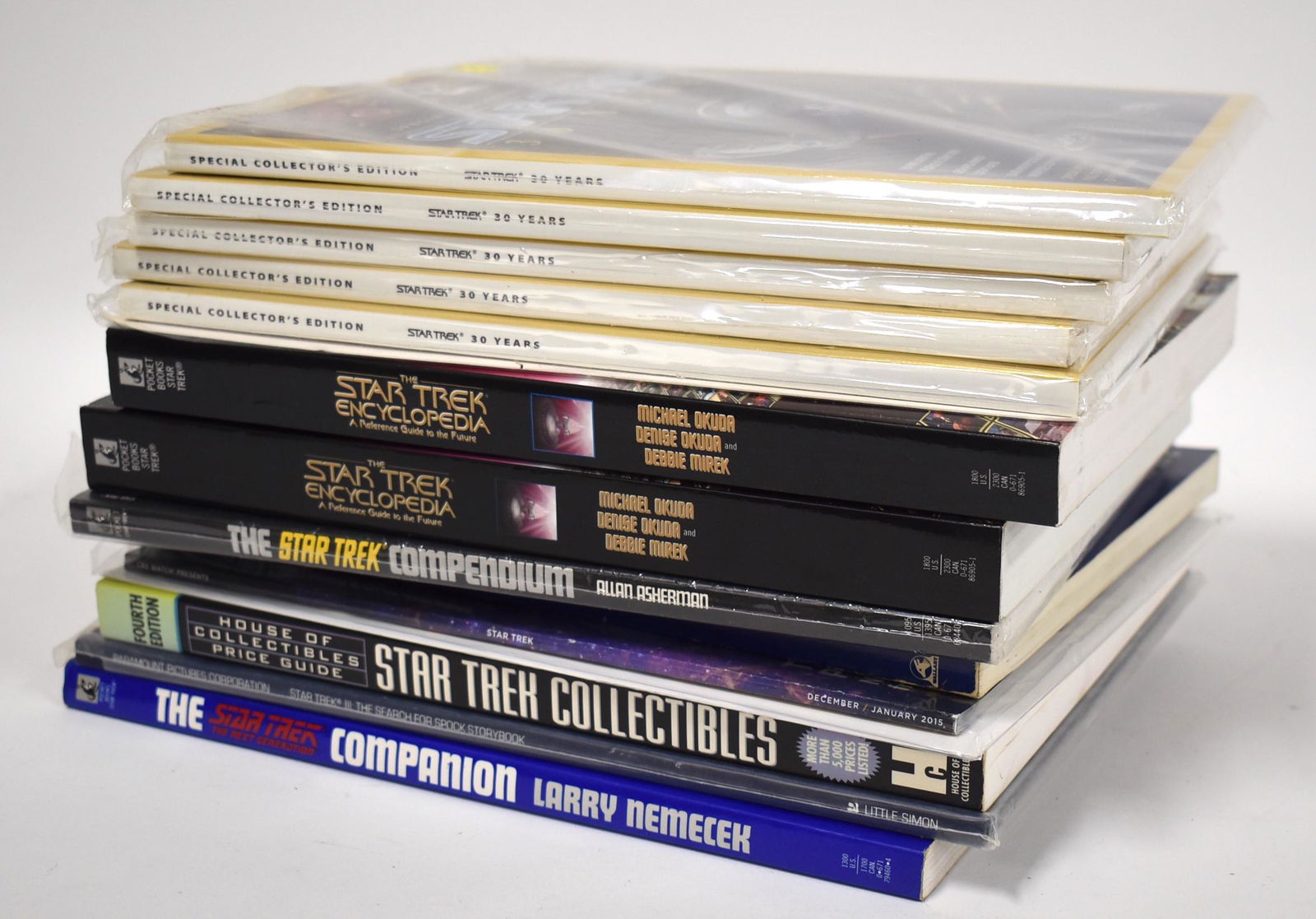 Star Trek Books (13) (1 of 9)