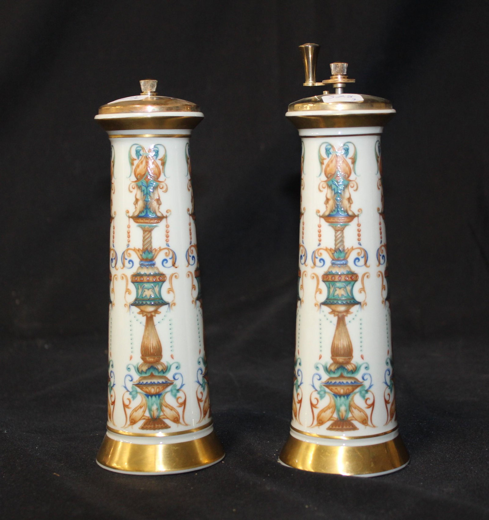 Lenox Shaker and Grinder: 7"H.