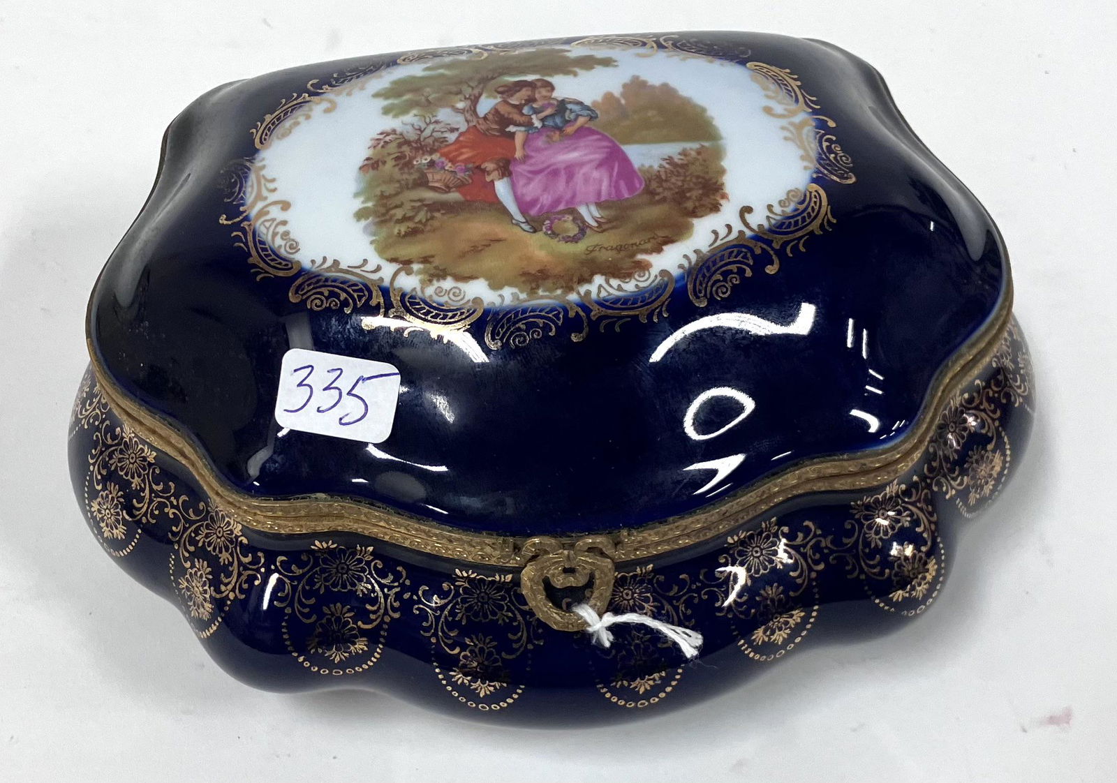 Limoges Signed Dresser Box (1 of 4)